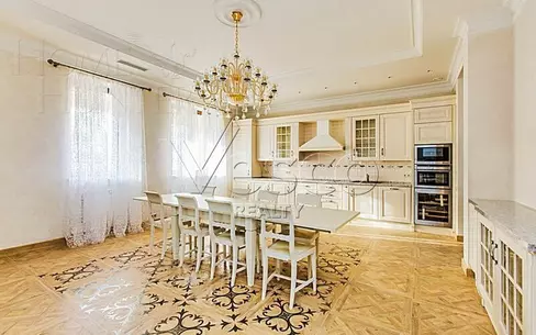 2-этажный коттедж 500 м² с отделкой