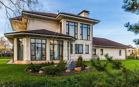 2-этажный коттедж 500 м² с отделкой