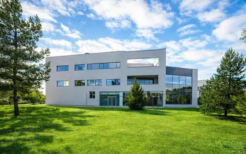 3-этажный коттедж 830 м² без отделки