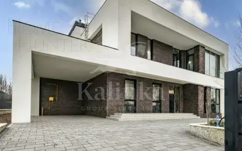 2-этажный коттедж 365 м² без отделки