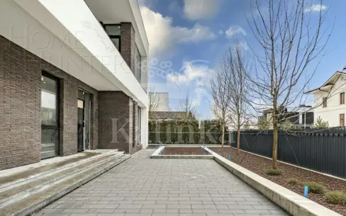 2-этажный коттедж 365 м² без отделки