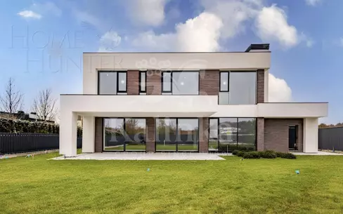 2-этажный коттедж 365 м² без отделки