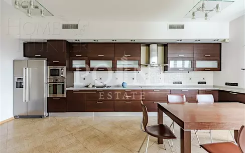 4-КОМН. КВАРТИРА С ОТДЕЛКОЙ 185.4 М² НА 10 ЭТАЖЕ