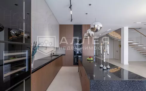 2-этажный коттедж 385 м² с отделкой