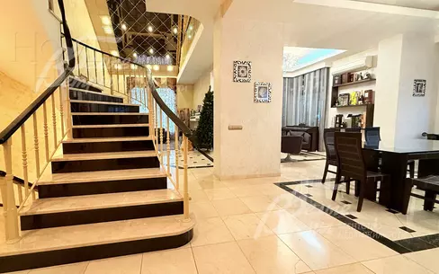 2-этажный коттедж 500 м² с отделкой