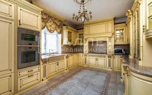 3-этажный коттедж 1 000 м² с отделкой