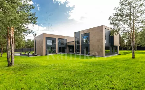 2-этажный коттедж 2 027.4 м² без отделки