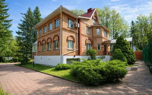 1-этажный коттедж 600 м² с отделкой