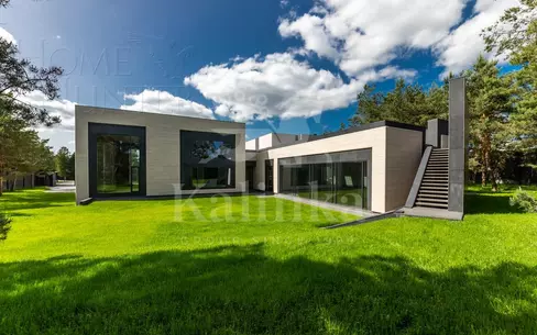 2-этажный коттедж 2 027.4 м² без отделки