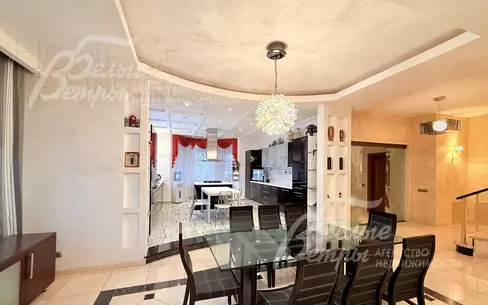 2-этажный коттедж 500 м² с отделкой