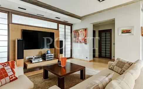 4-КОМН. КВАРТИРА С ОТДЕЛКОЙ 169 М² НА 2 ЭТАЖЕ