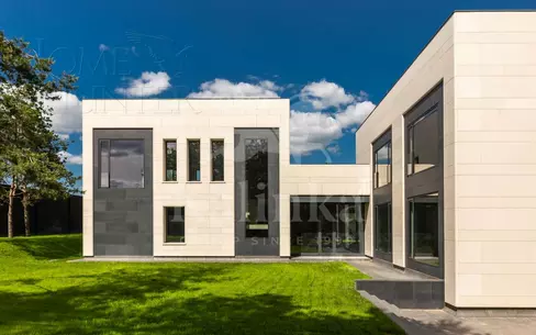 2-этажный коттедж 2 027.4 м² без отделки