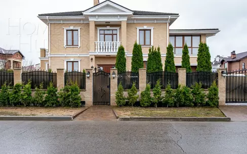 2-этажный коттедж 550 м² с отделкой