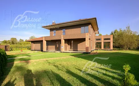 3-этажный коттедж 1 170 м² без отделки