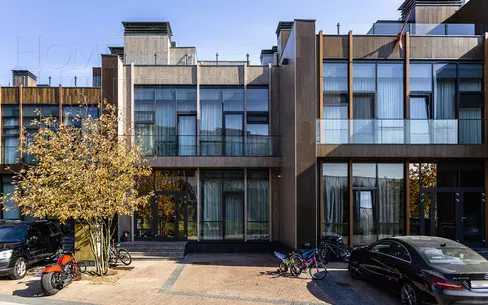 3-этажный таунхаус 200 м² с отделкой