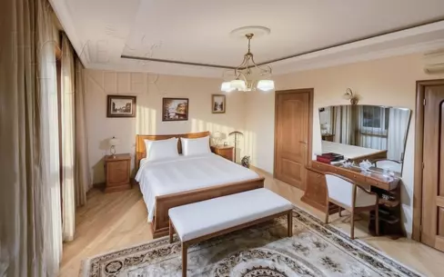 3-КОМН. КВАРТИРА С ОТДЕЛКОЙ 127 М² НА 2 ЭТАЖЕ