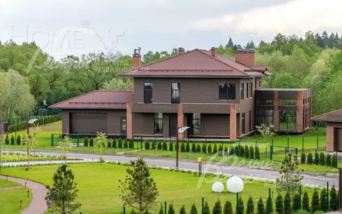 3-этажный коттедж 1 170 м² без отделки