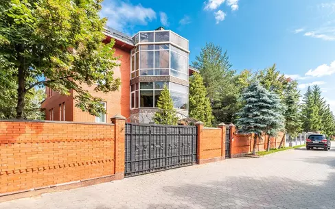 2-этажный коттедж 780 м² с отделкой