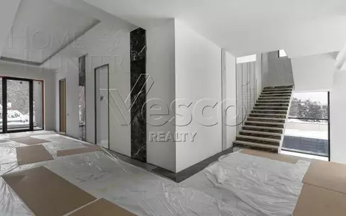 КОТТЕДЖ 920 м² без отделки