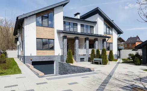 ТАУНХАУС 623 м² с отделкой