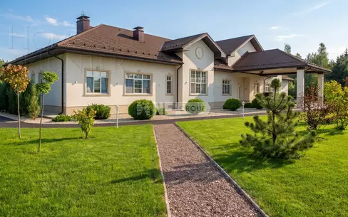 1-этажный коттедж 712 м² с отделкой