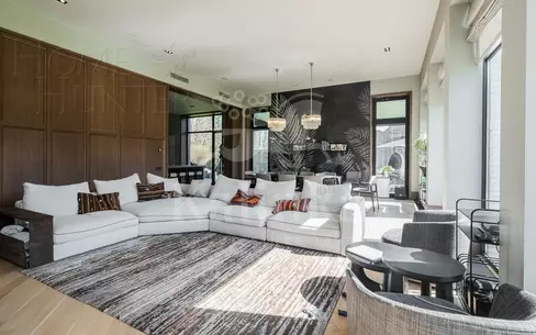 2-этажный коттедж 800 м² с отделкой