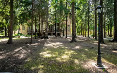3-этажный коттедж 633 м² с отделкой