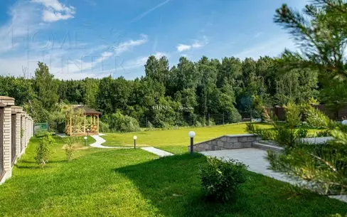 2-этажный коттедж 250 м² с отделкой