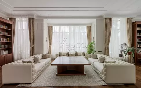 3-этажный коттедж 735 м² с отделкой