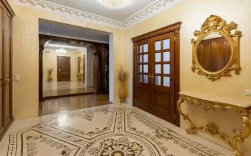 8-КОМН. КВАРТИРА С ОТДЕЛКОЙ 275.3 М² НА 9 ЭТАЖЕ