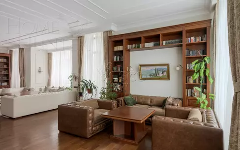 3-этажный коттедж 735 м² с отделкой