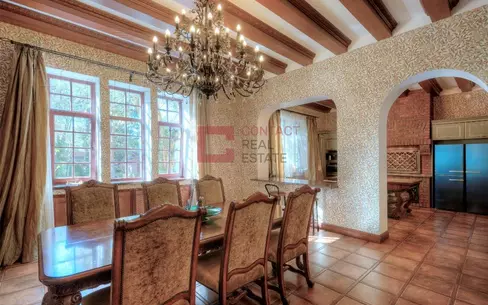 2-этажный коттедж 1 100 м² с отделкой