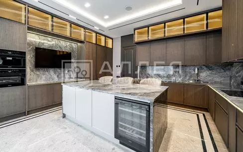 2-этажный коттедж 1 000 м² с отделкой