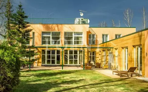 2-этажный коттедж 760 м² с отделкой