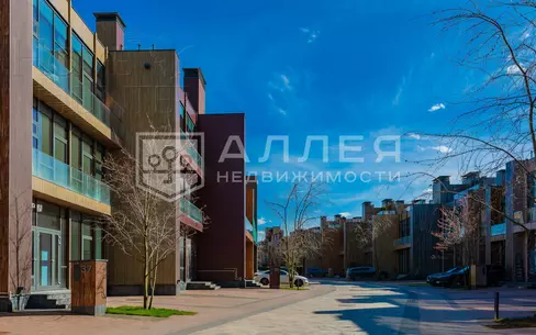 3-этажный таунхаус 240 м² с отделкой