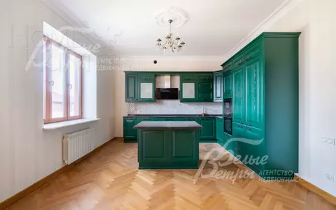 2-этажный коттедж 693.5 м² с отделкой