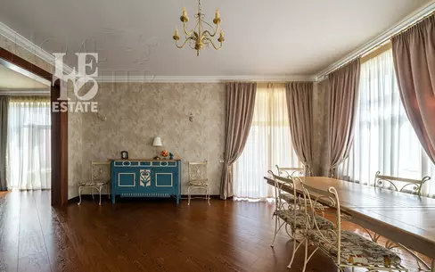 2-этажный коттедж 900 м² с отделкой