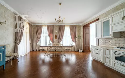 2-этажный коттедж 900 м² с отделкой
