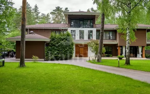 2-этажный коттедж 750 м² с отделкой