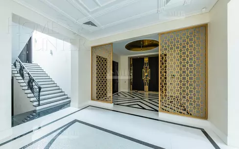 2-этажный коттедж 1 372 м² с отделкой