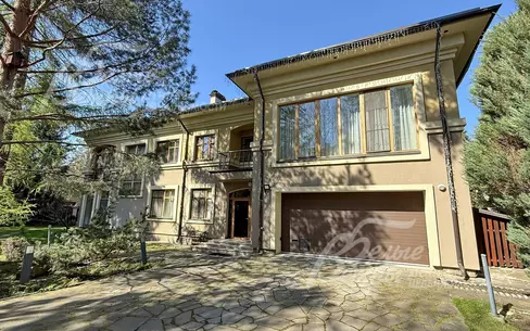 2-этажный коттедж 700 м² с отделкой