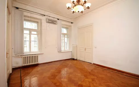 5-КОМН. КВАРТИРА С ОТДЕЛКОЙ 132 М² НА 3 ЭТАЖЕ
