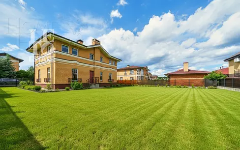 2-этажный коттедж 245.1 м² без отделки