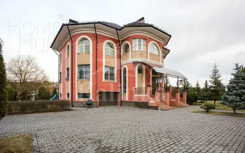 3-этажный коттедж 730 м² с отделкой