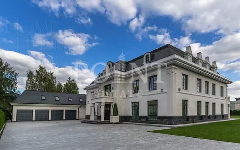 2-этажный коттедж 1 750 м² без отделки