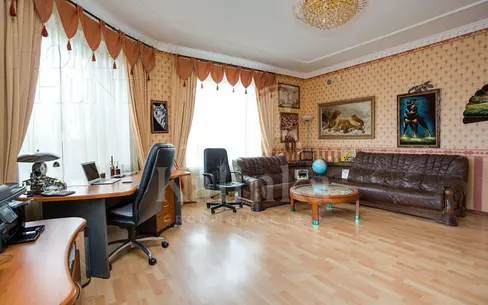 3-этажный коттедж 730 м² с отделкой