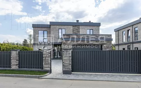 2-этажный коттедж 358.1 м² без отделки