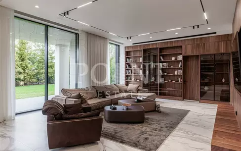 2-этажный коттедж 1 100 м² с отделкой