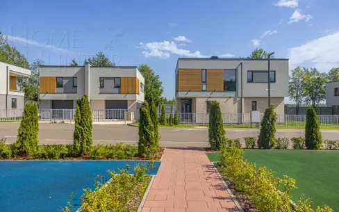 2-этажный коттедж 320 м² без отделки