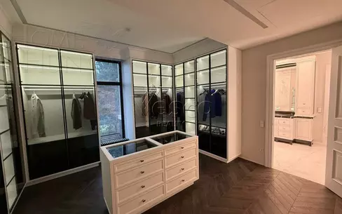 1-этажный коттедж 520.9 м² без отделки
